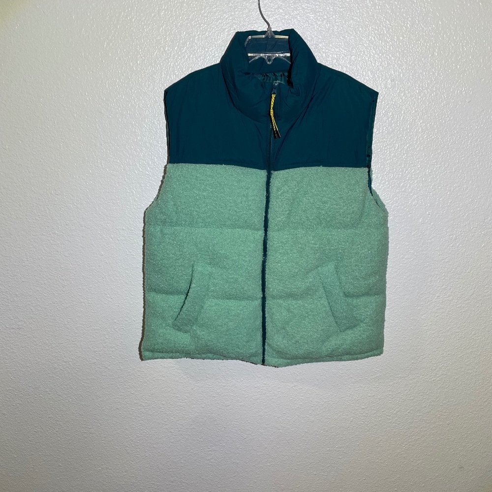 Wild Fable Green Vest, size medium